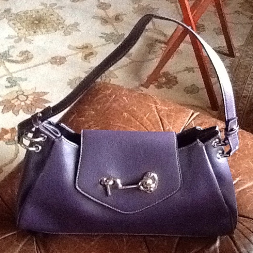 16x 9 11 inch drop  purple vegan leather large bag