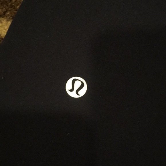 Lululemon Crop Legging and Tank Set- Size 6 - Picture 3 of 5