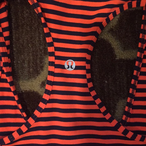 Lululemon Crop Legging and Tank Set- Size 6 - Picture 4 of 5