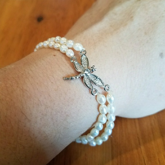 Cookie Lee Jewelry - NWT Pearl Stretch Dragonfly Bracelet by Cookie Lee