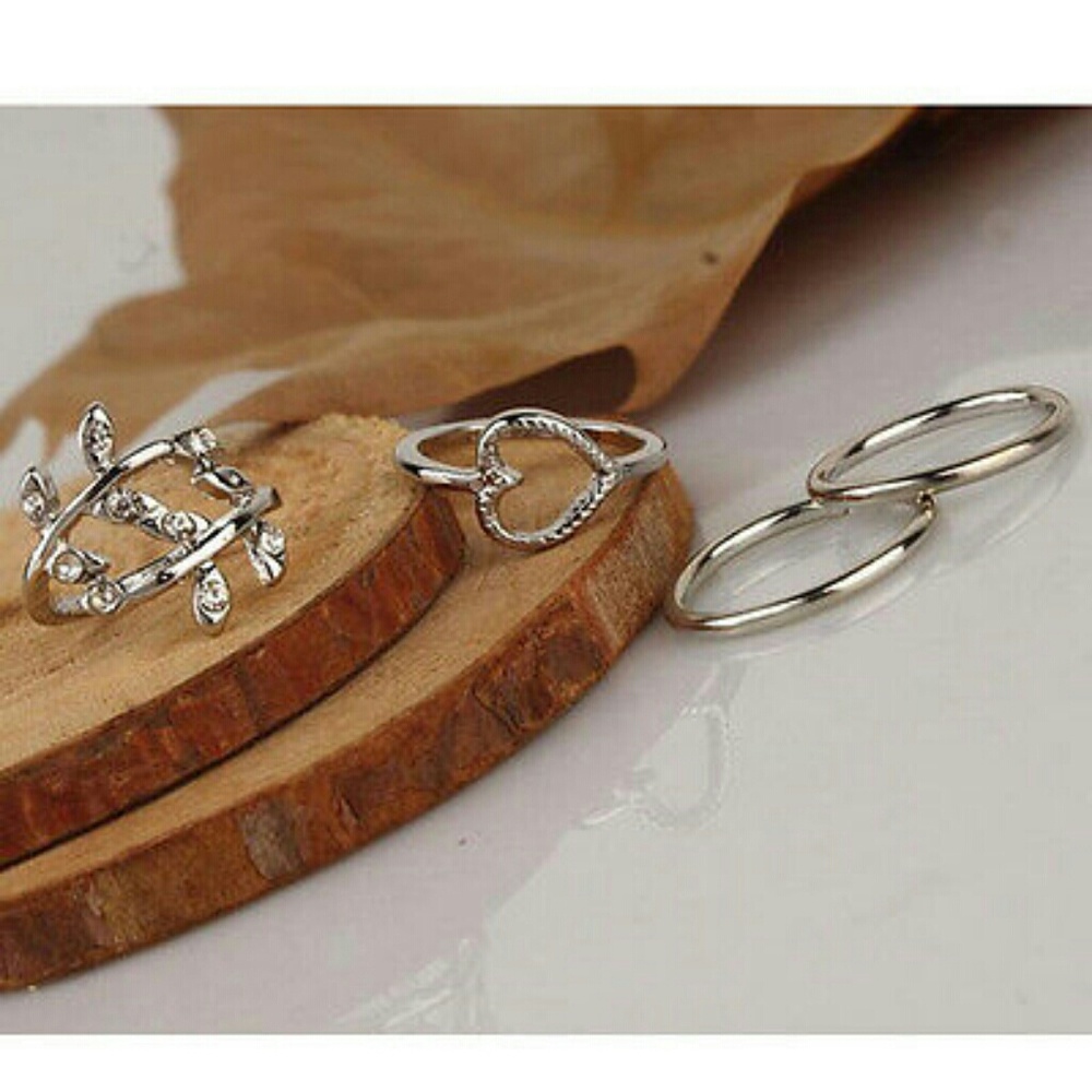 Women's silver crystal heart leaf ring set