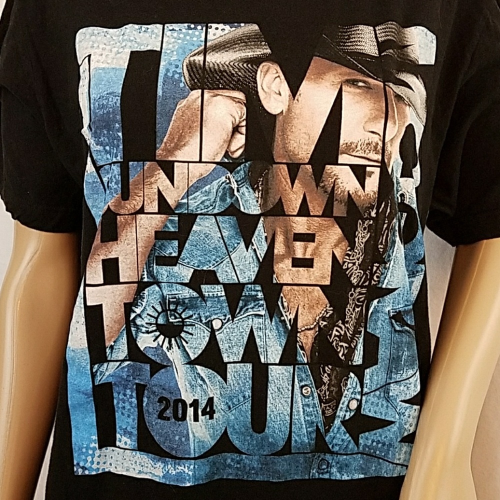 Tim McGraw Sundown Heaven town tour t-shirt.  0114