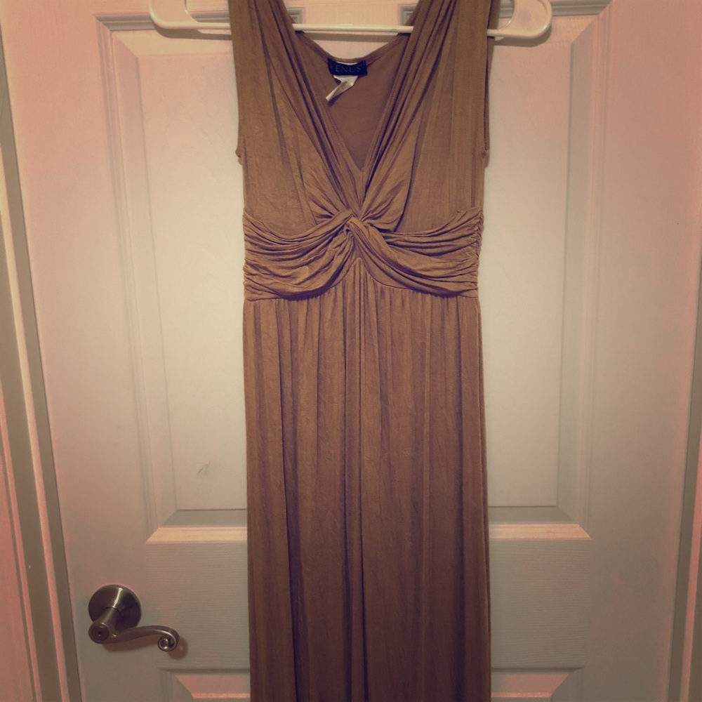 Dress - Picture 2 of 4