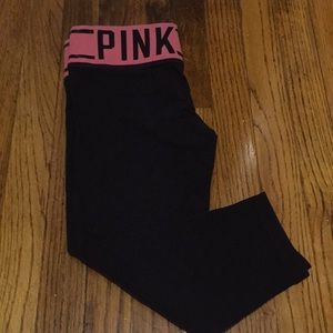 VS PINK Cropped Yogas 💕