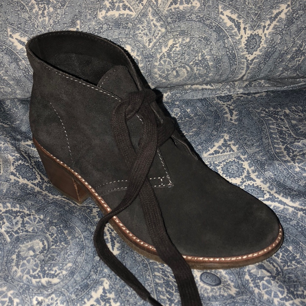 Dolce vita  booties size 61/2