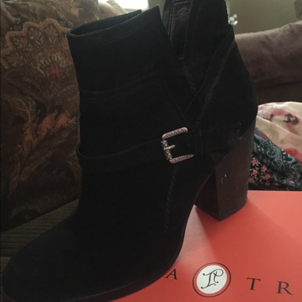 Gorgeous suede booties !!!!!!