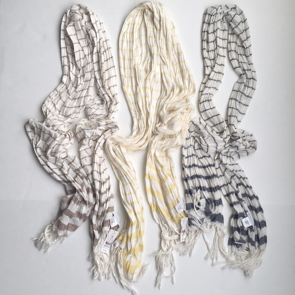 Bundle of 3 scarves