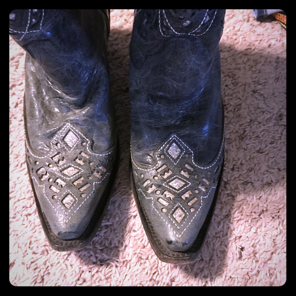 Corral vintage cowboy boot