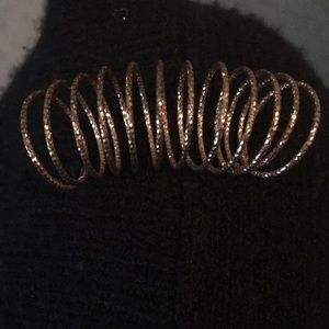 Gold finger ring