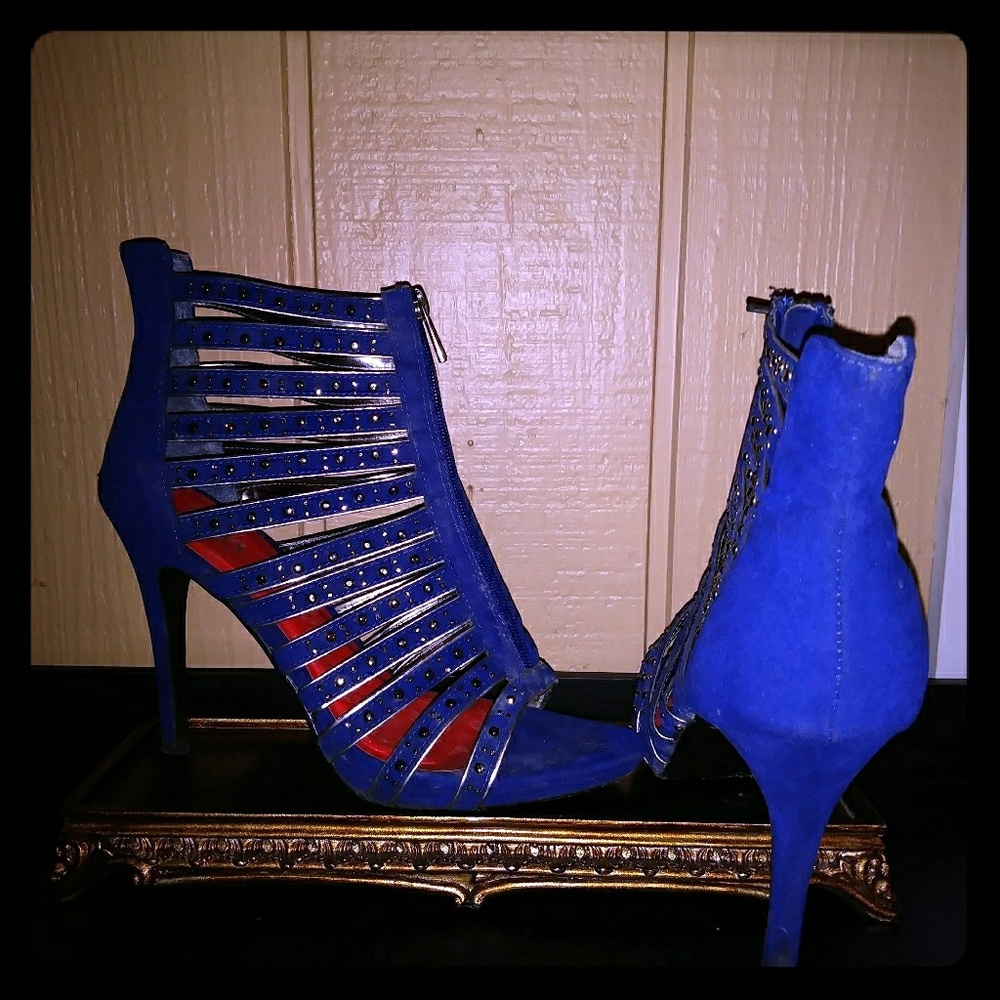 Ladies designer shoes