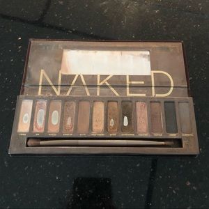 Naked eye shadow palet