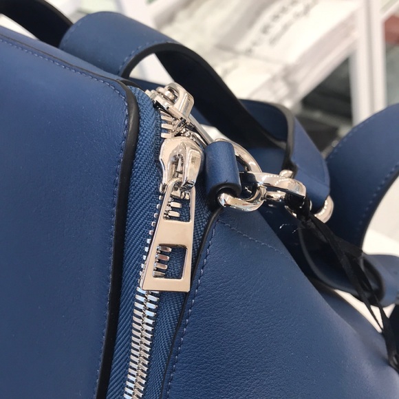 BRAND NEW & AUTHENTIC! Loewe goya backpack - Picture 3 of 8