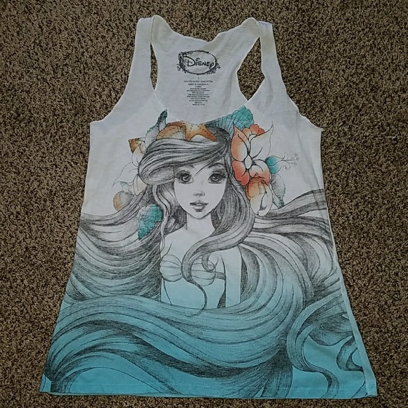 Disney Tops - 💙Disney Little Mermaid Ariel graphic tank top.