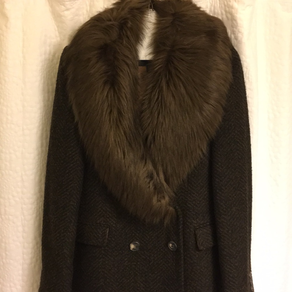 Gianni Feraud Fur (faux) collared dress coat.