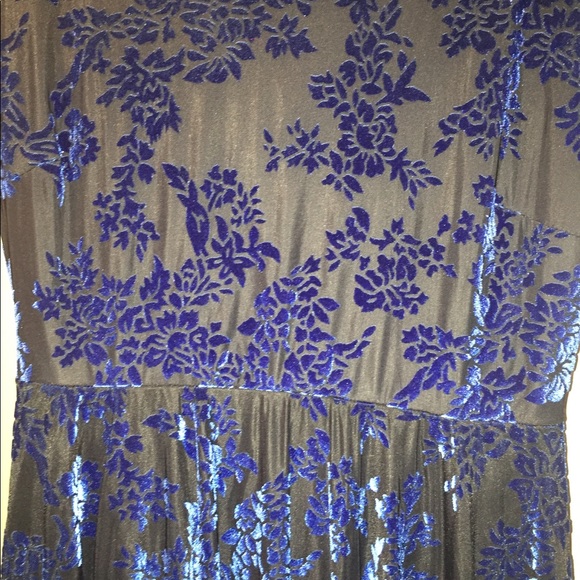 Forever 21 velvet shirt dress - Picture 2 of 5