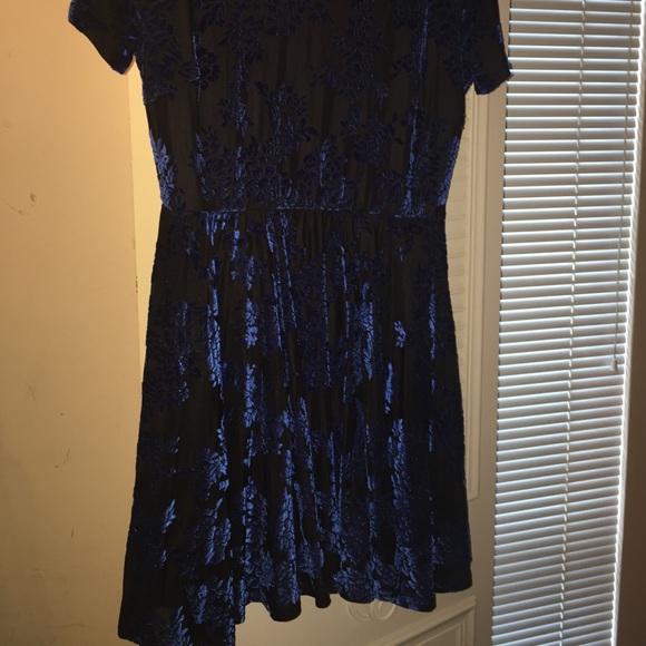 Forever 21 velvet shirt dress - Picture 5 of 5