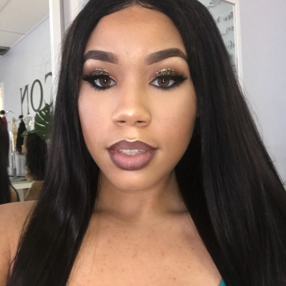 Meet your Posher, Jade