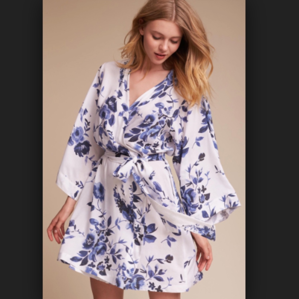 Yumi Kim Morning Light Floral Robe NWT