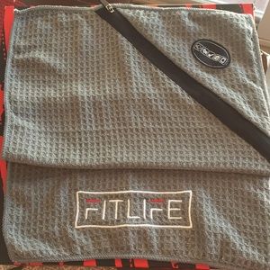 FIT LIFE ATHLETIC TOWEL
