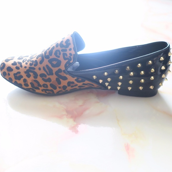 Leopard Spiked Loafs Faux Suede and Leather Flats - Picture 8 of 8
