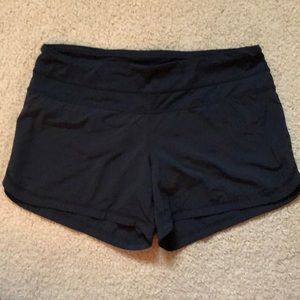 Lululemon Black Zipper Pocket Shorts size 6