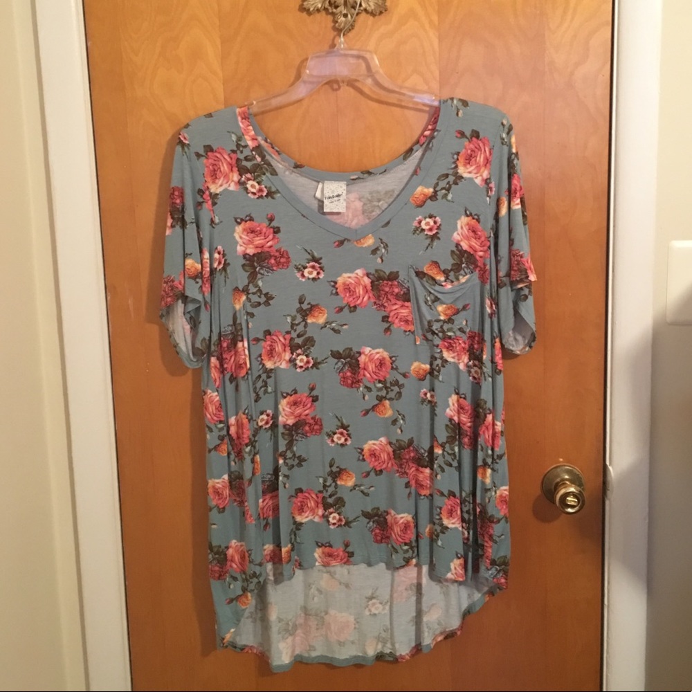 Floral blue and pink Tshirt from ModCloth plussize