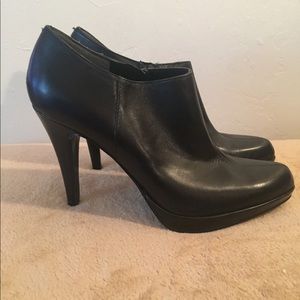 Bandolina Black Leather Shiante Booties