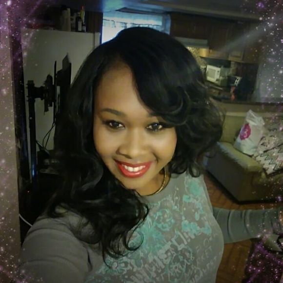 Meet your Posher, Katy - Picture 1 of 1