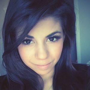 Meet your Posher, Marissa