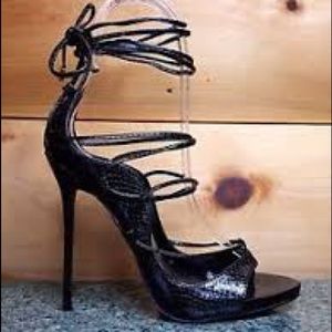 So Me Mista Sandal Heels Black Snake-print