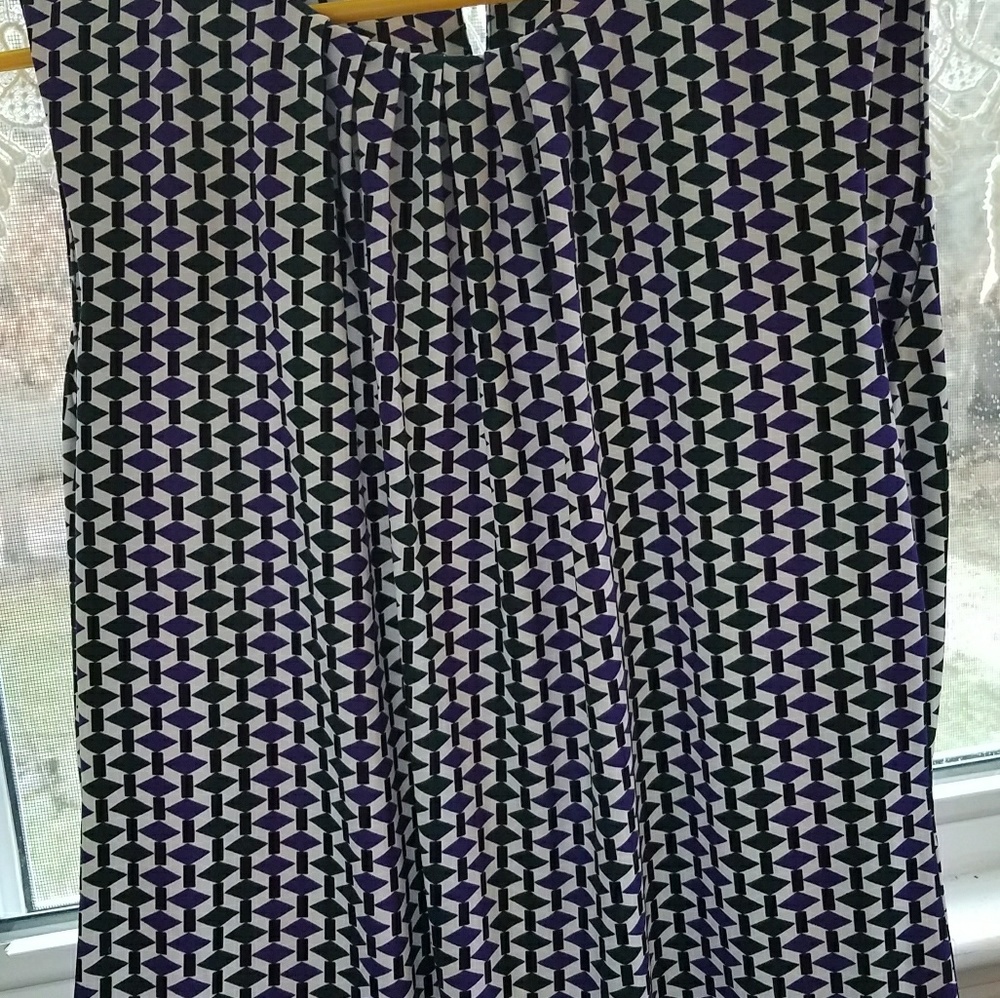 Calvin Klein sleeveless shell. GENTLY WORN