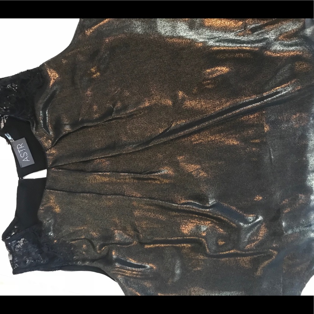 Bronze pleated shell