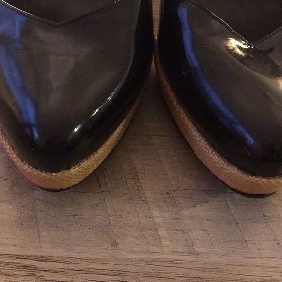 Beautiful Stuart Weitzman Pumps - Picture 3 of 8