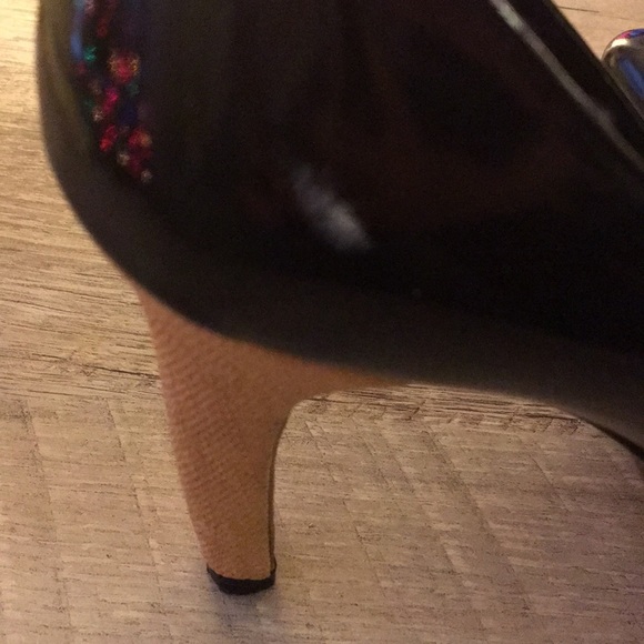 Beautiful Stuart Weitzman Pumps - Picture 5 of 8