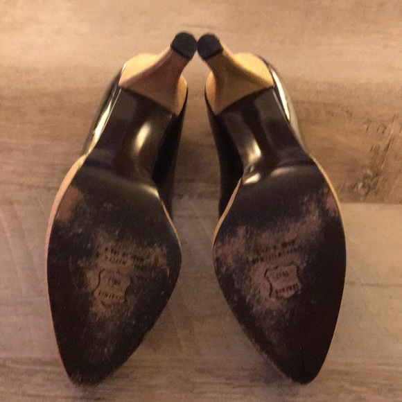 Beautiful Stuart Weitzman Pumps - Picture 6 of 8