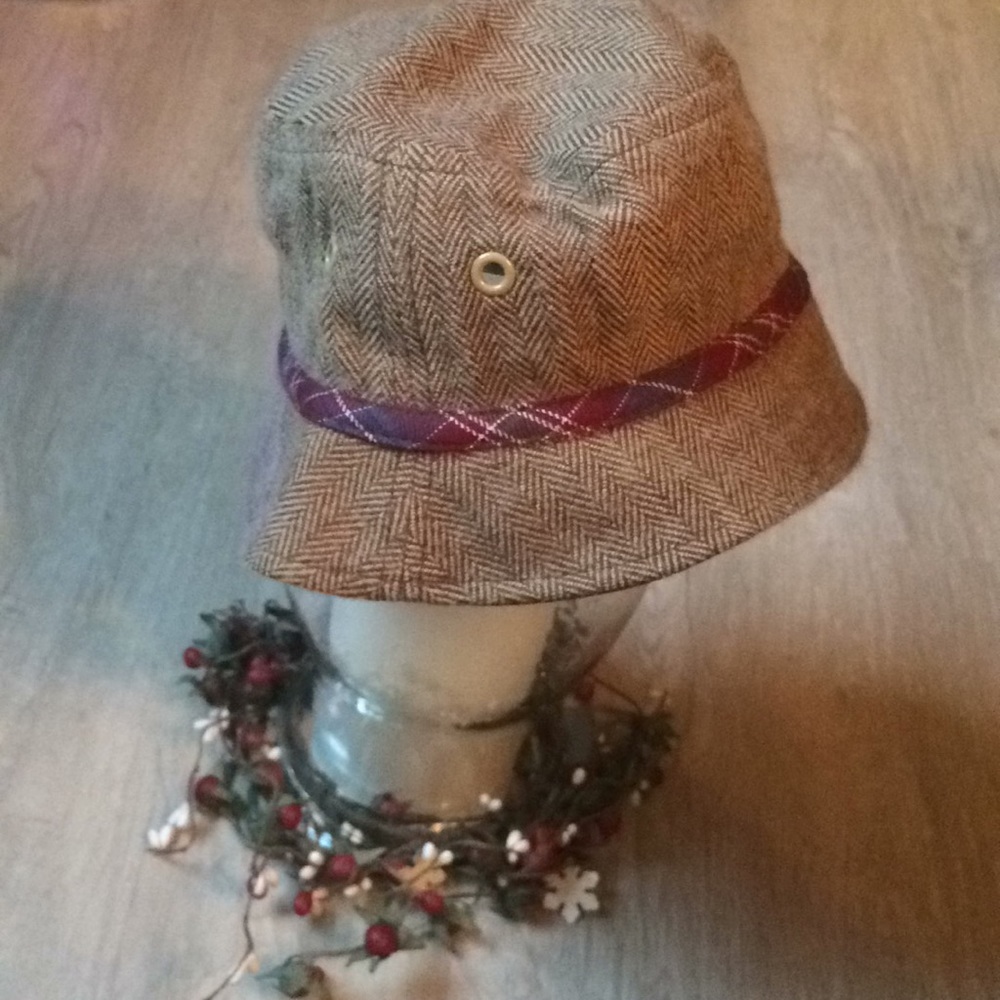 Heartstrings kids bucket hat