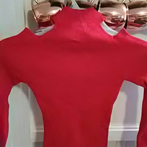 Sweater - Picture 4 of 4