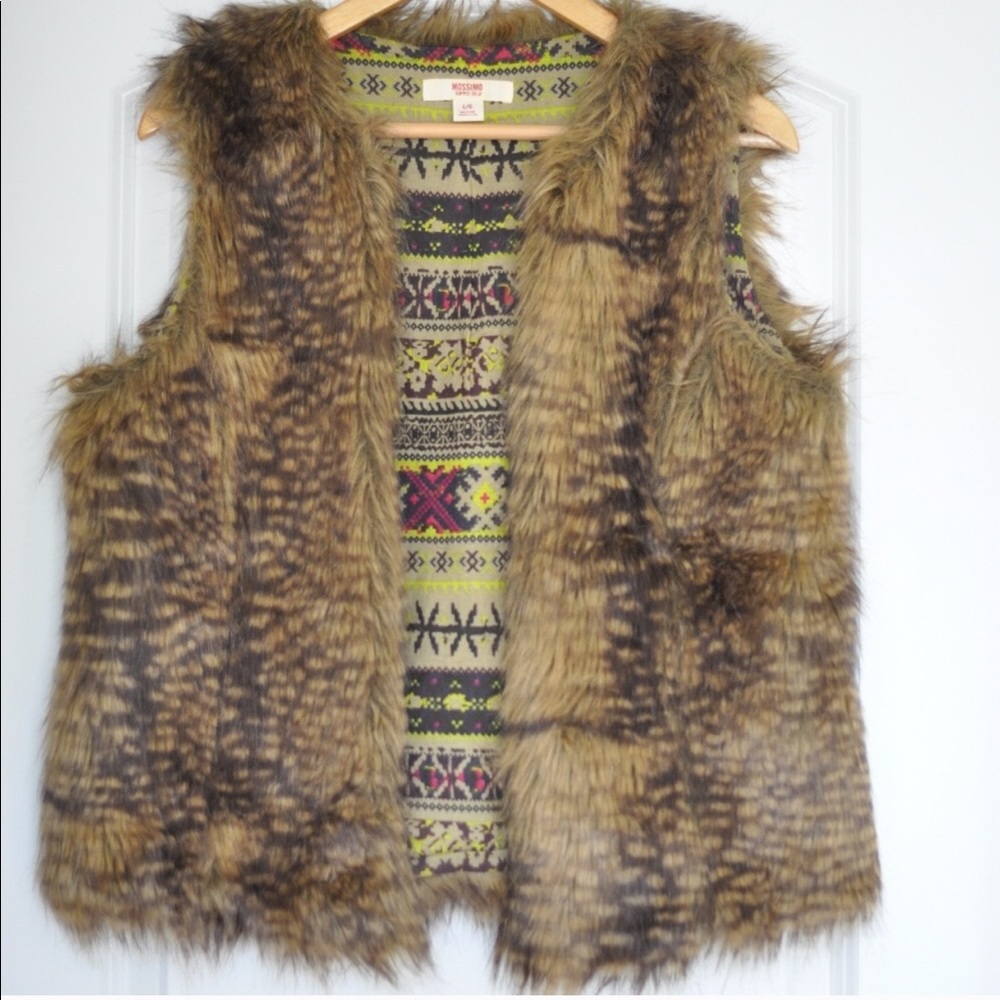 EUC fur vest - Picture 1 of 3