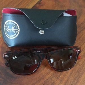 Ray ban wayfarer sunglasses.