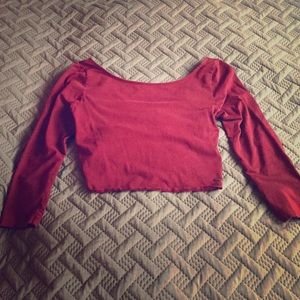 Cute burgundy crop top!