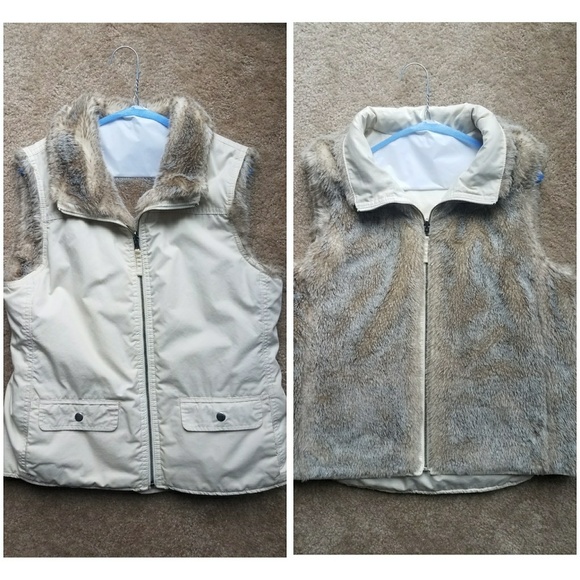 GAP Jackets & Blazers - Reversible faux fur zip up vest