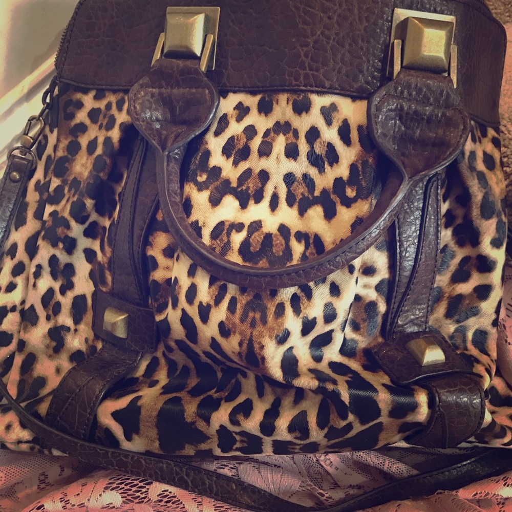 Jessica Simpson Tote
