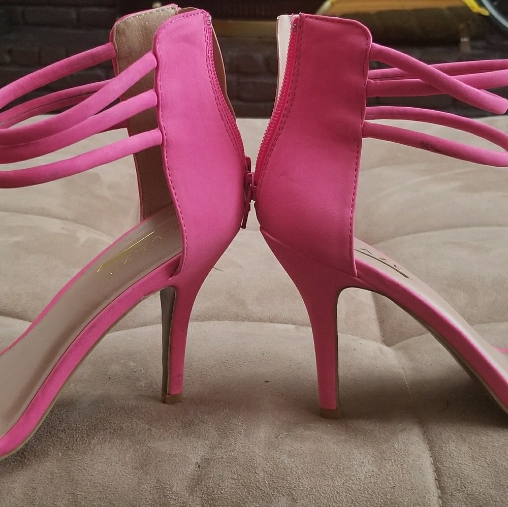Shoes - Picture 2 of 3