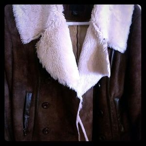 Express suede jacket. S/M. This jacket is in excel