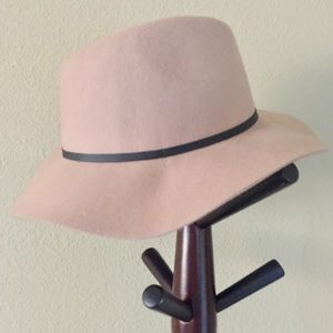 ➕Camel Felt Floppy Hat w/ Faux Leather Strap➕