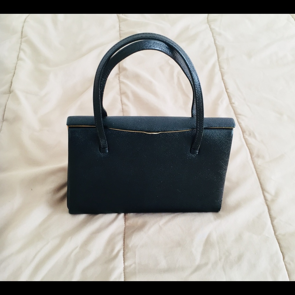 Vintage made in England leather handbag in black