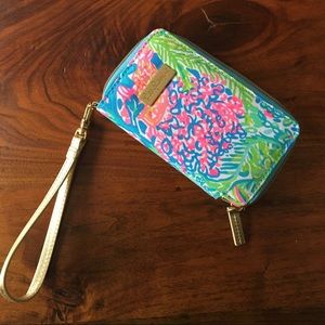 Lilly Pulitzer wristlet/phone case