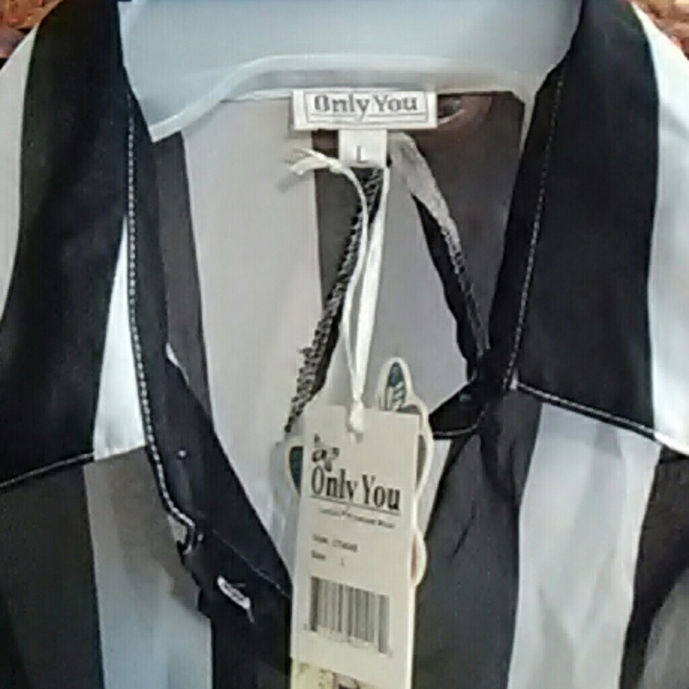 Blouse - Picture 2 of 5