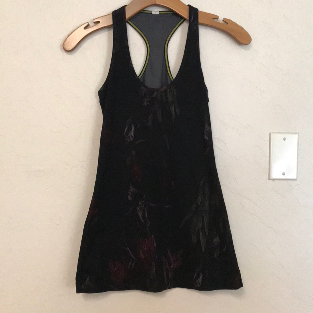 🖤💐 Lululemon Iris Racerback
