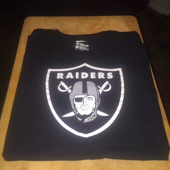 Raiders Nike Tee - Picture 2 of 4